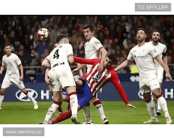 塞维利亚财政危机影响持续显现,对球队赛季表现与竞争格局形成制约 塞维利亚财政危机影响持续显现,对球队赛季表现与竞争格局形成制约