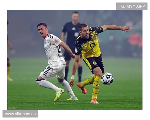 多特蒙德防守问题显现,整体站位缺陷成主因,个人能力并非关键 多特蒙德防守问题显现,整体站位缺陷成主因,个人能力并非关键