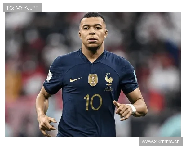 凯恩与姆巴佩时代之争:全能中锋与闪电前锋的战术角色差异 凯恩与姆巴佩时代之争:全能中锋与闪电前锋的战术角色差异