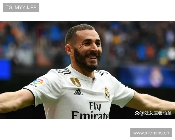 莱万是否顶级全能中锋：终结效率与战术适配性分析