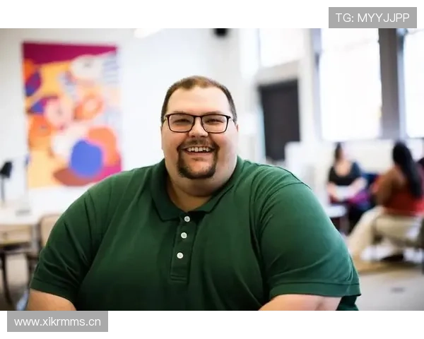 龚翔宇家的冰箱里塞满蛋白粉，连饮料都喝无糖的